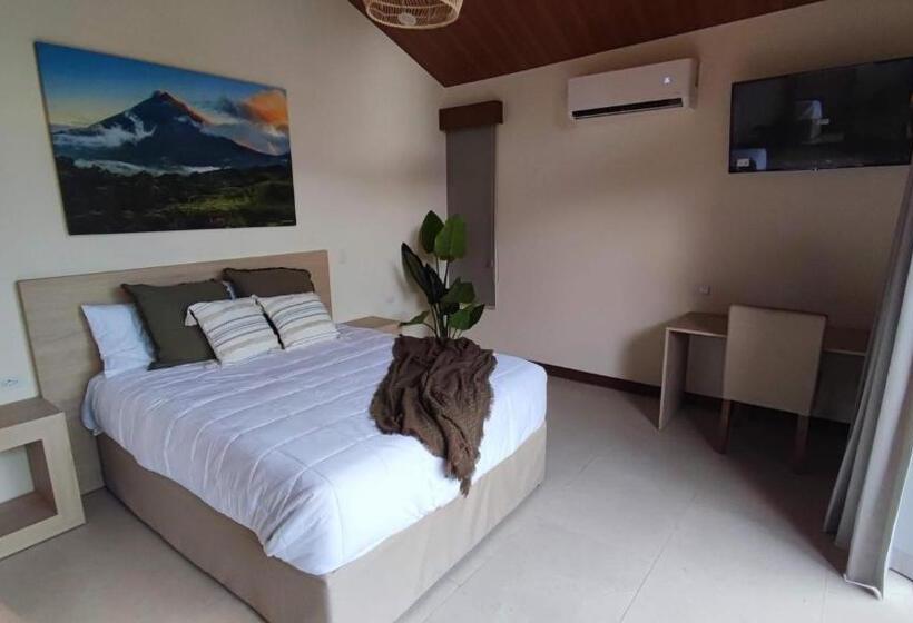 جناح جونيور مزوَّد بحمام سباحة, Fortuna Retreat