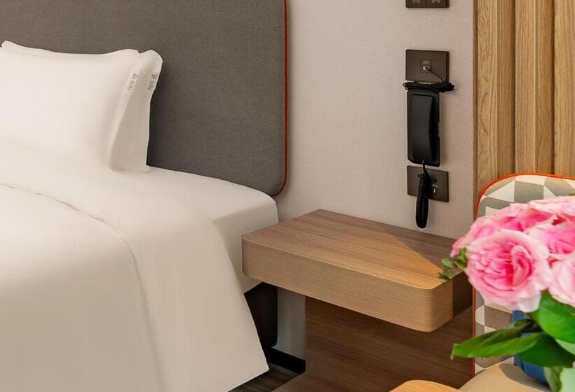غرفة قياسية سرير كينج لذوى الإحتياجات الخاصة, Holiday Inn Express Haimen City Center, An Ihg