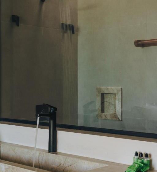 デラックスルーム, Koloa Concept