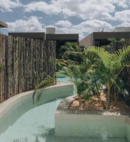 プールビュースタンダードルーム, Koloa Concept