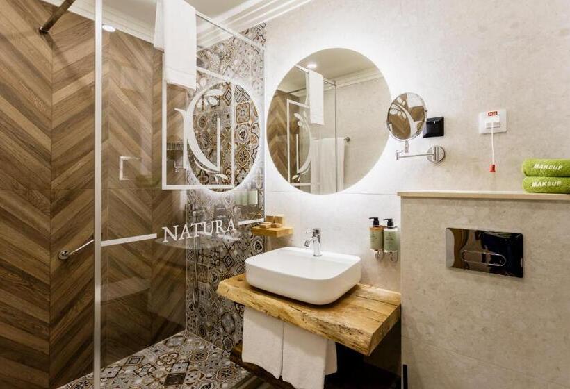 标准间带阳台, Natura All Seasons Boutique