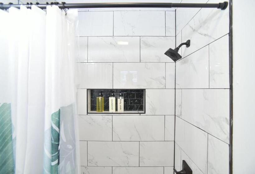 חדר סטנדרט, Showboat