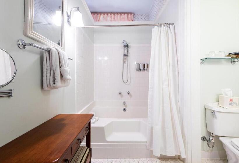 سوییت لوکس, Central Park Bed & Breakfast