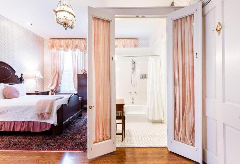 سوییت لوکس, Central Park Bed & Breakfast