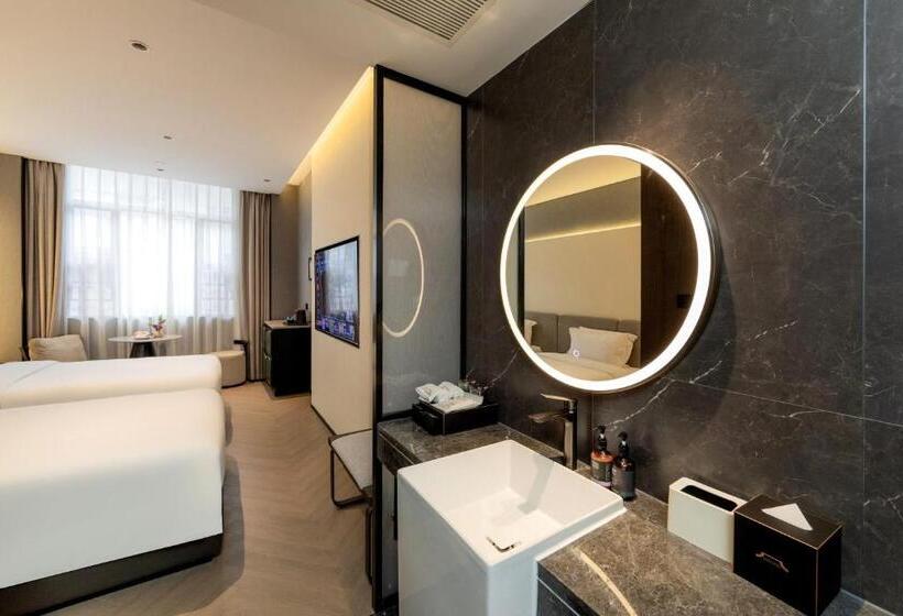 Номер Стандарт, Guangzhou Shamian Island Yatland