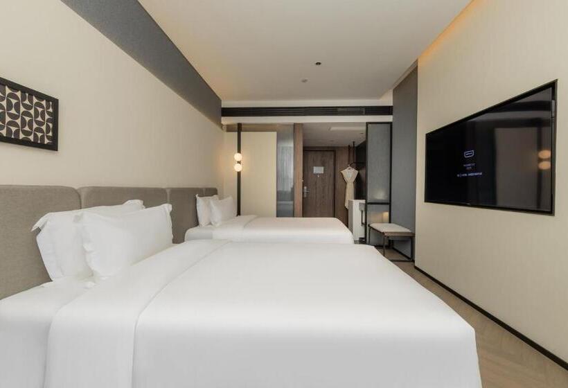 Номер Стандарт, Guangzhou Shamian Island Yatland