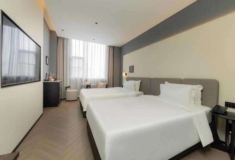 Номер Стандарт, Guangzhou Shamian Island Yatland