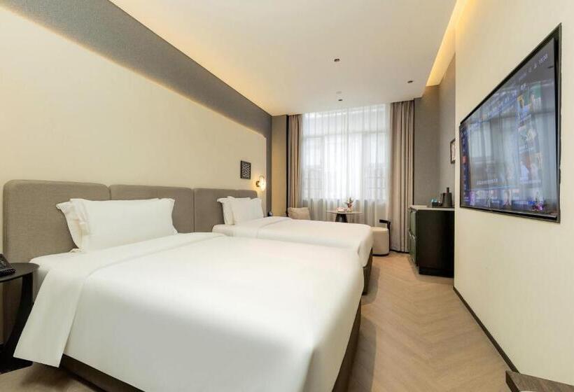 Номер Стандарт, Guangzhou Shamian Island Yatland