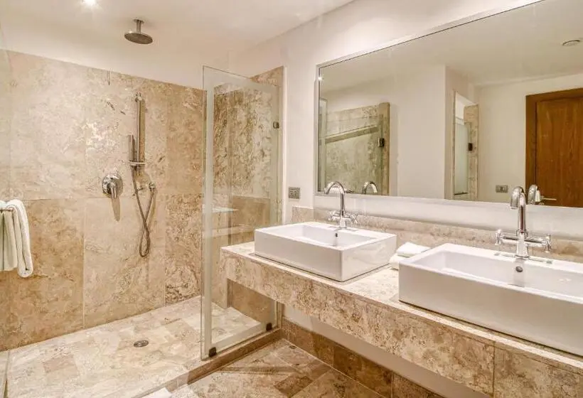 Standard-studio, La Amada Ph03m Estudio Torre E