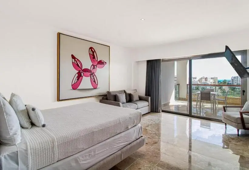 Standard-studio, La Amada Ph03m Estudio Torre E