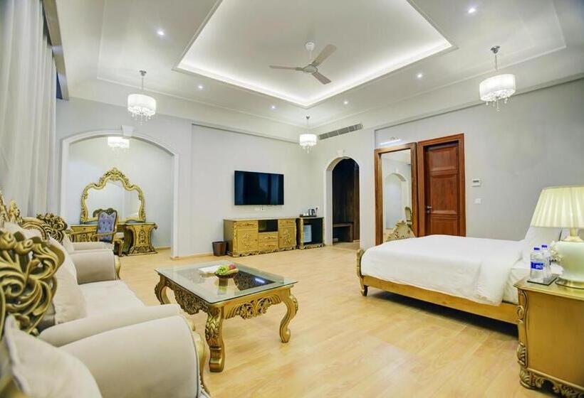 Люкс, Sarovar Portico Saharanpur