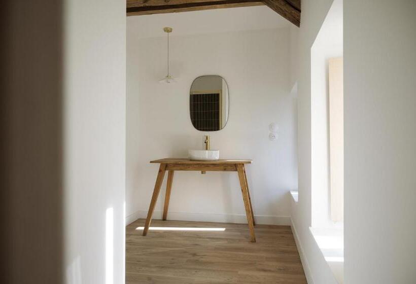 标准间, L Annexe Singulière