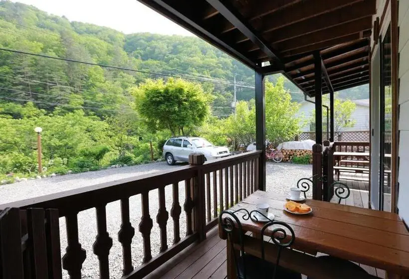 スタンダードルーム, Yangyang Riverhill Pension