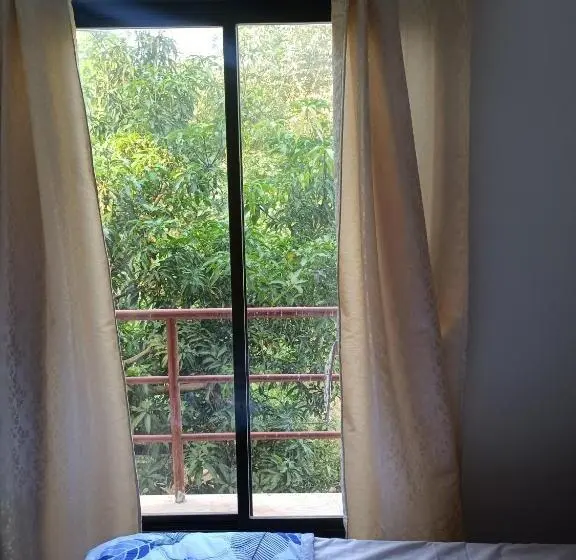 エコノミールーム, Manthan Homestay