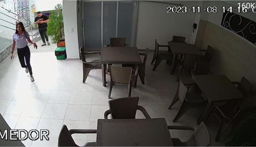 חדר סטנדרט לשלושה, Berna