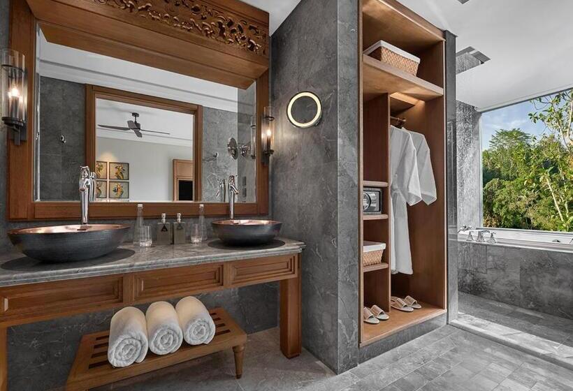 סוויטה עם נוף, Anantara Ubud Bali Resort