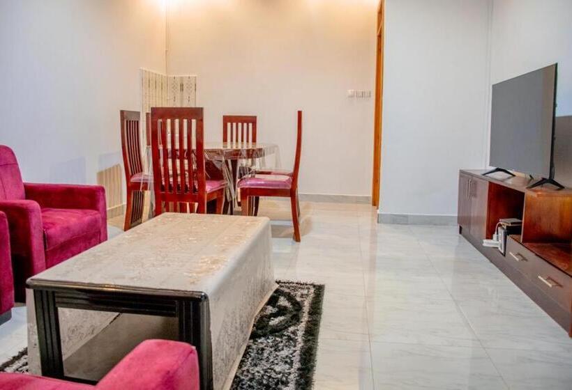 Дом 3 Спальни, B I G Residence