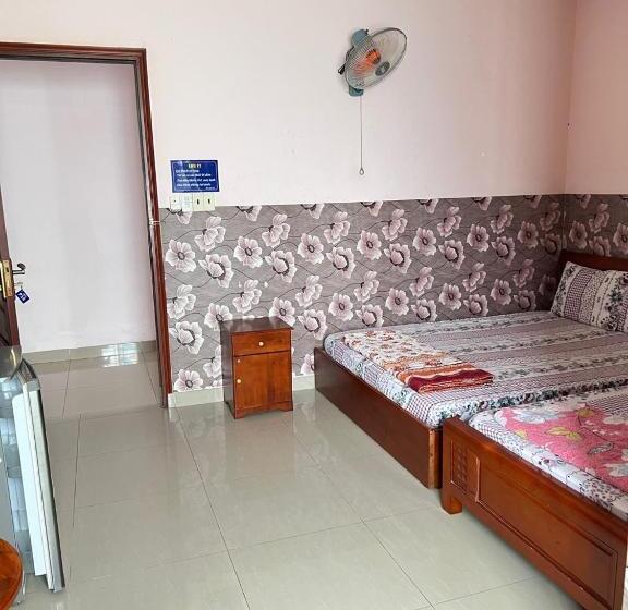 اتاق خانوادگی, Gia Tú