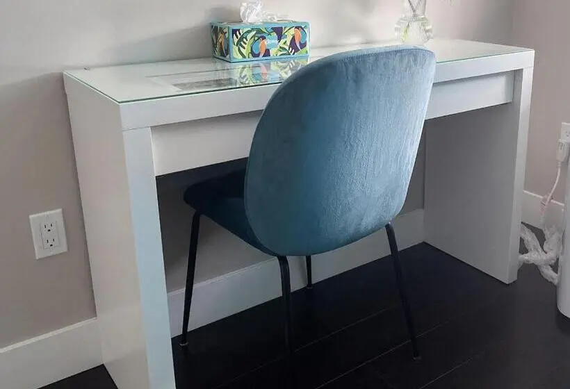 スタンダードルーム, Comfy Private Room & Bath Near Skytrain Metrotown