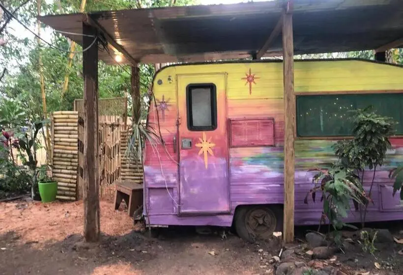 ガーデンビュースタンダードルーム, Rainbow Caravan Hostel