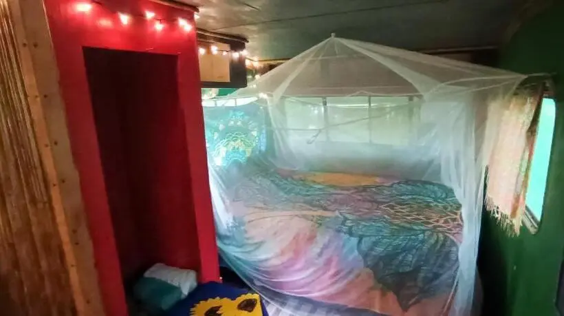 ガーデンビュースタンダードルーム, Rainbow Caravan Hostel