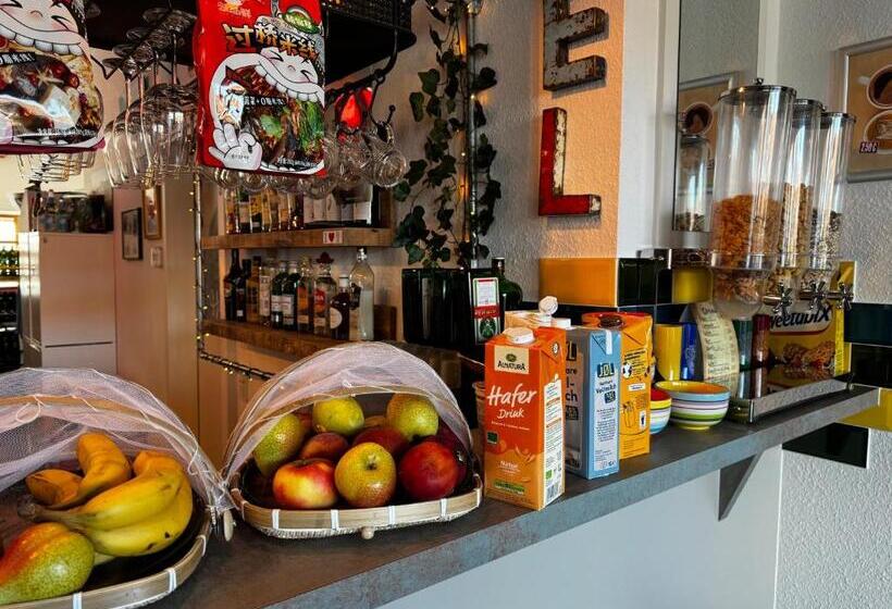 带共用浴室的标准房间, Hostel Mannheim