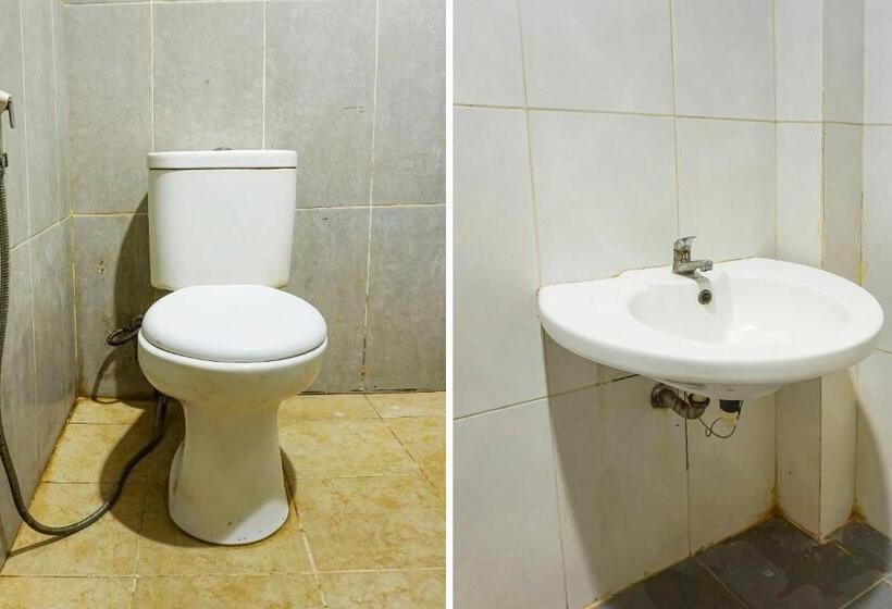 Quarto Deluxe, Oyo 91182 Kos Ta Homestay Makassar