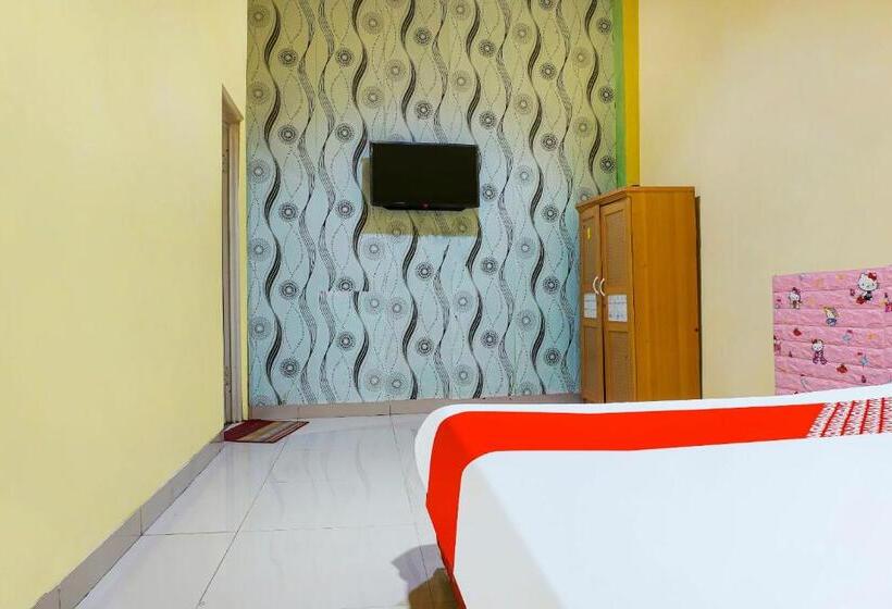 Chambre Deluxe, Oyo 91182 Kos Ta Homestay Makassar