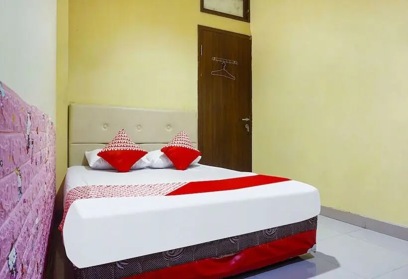 デラックスルーム, Oyo 91182 Kos Ta Homestay Makassar