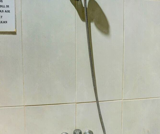 Chambre Deluxe, Oyo 91182 Kos Ta Homestay Makassar