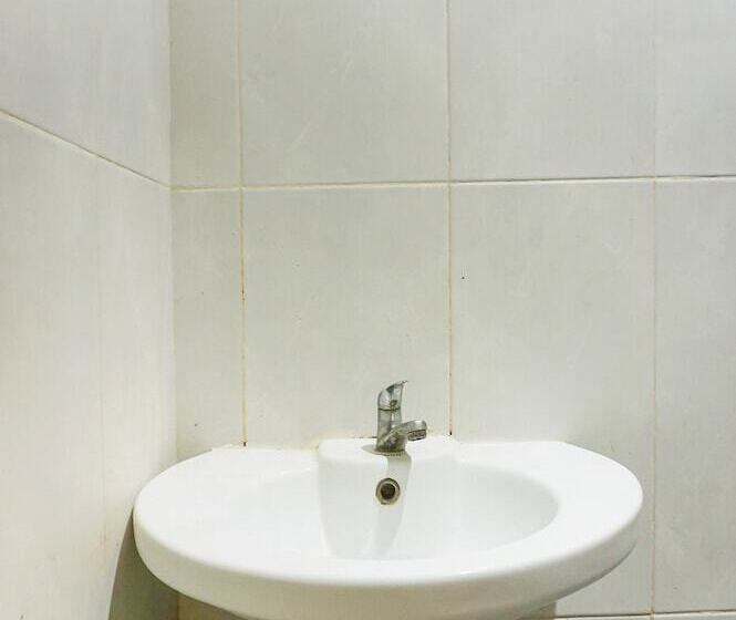 Chambre Deluxe, Oyo 91182 Kos Ta Homestay Makassar