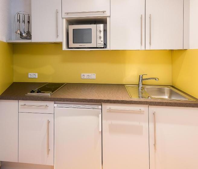 סטודיו סטנדרטי נוף לגינה, Restaurant Claudia