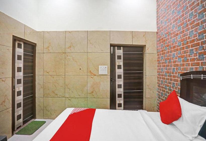 غرفة كلاسيكية ثلاثية, O Day Night Residency