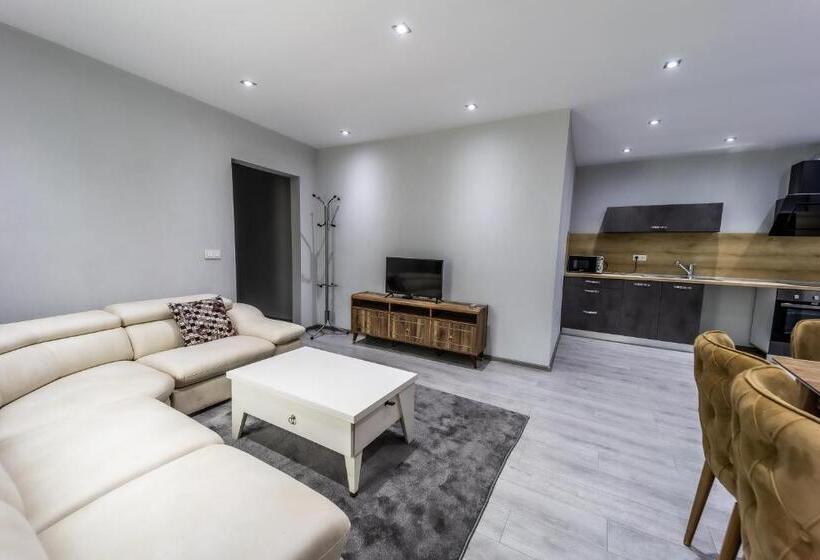 Familjestudio, стаи за гости Dream