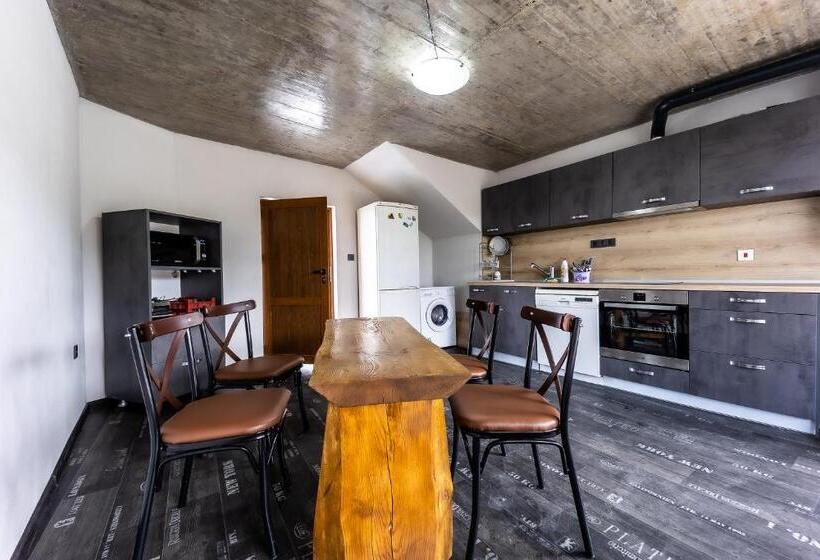 1 Sovrums Deluxe Villa, стаи за гости Dream