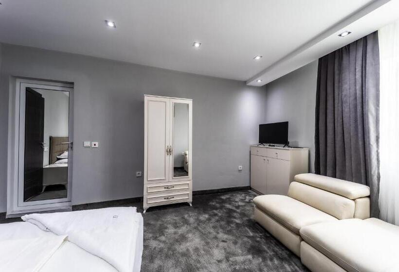 1 Sovrums Deluxe Villa, стаи за гости Dream