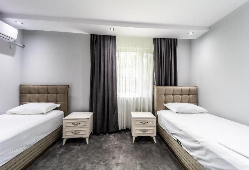 1 Sovrums Deluxe Villa, стаи за гости Dream