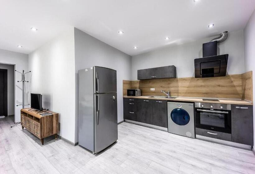 1 Sovrums Deluxe Villa, стаи за гости Dream