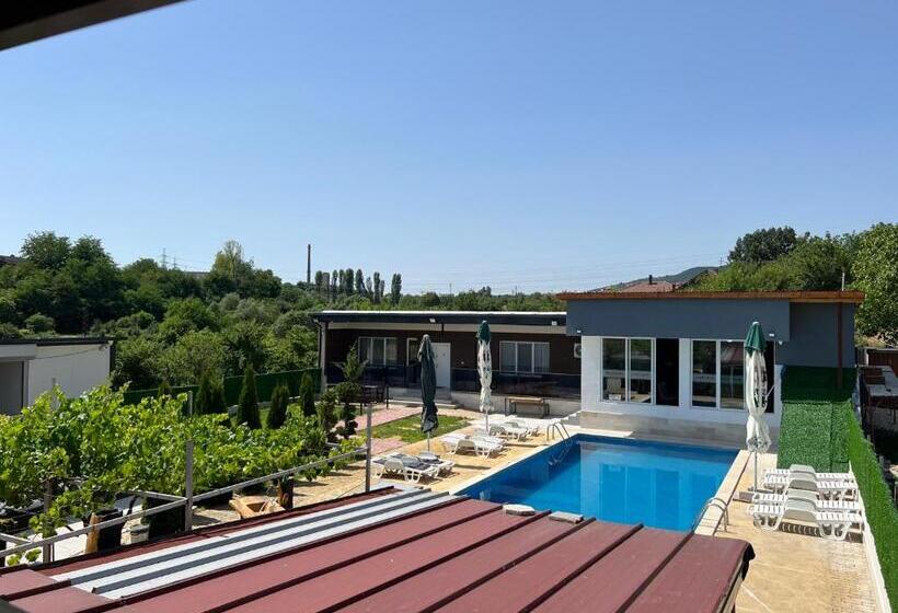 Ekonomiskt Rum, стаи за гости Dream