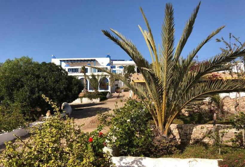 חדר סטנדרט לשלושה, Room In Guest Room Room In Villa Lair De La Mer