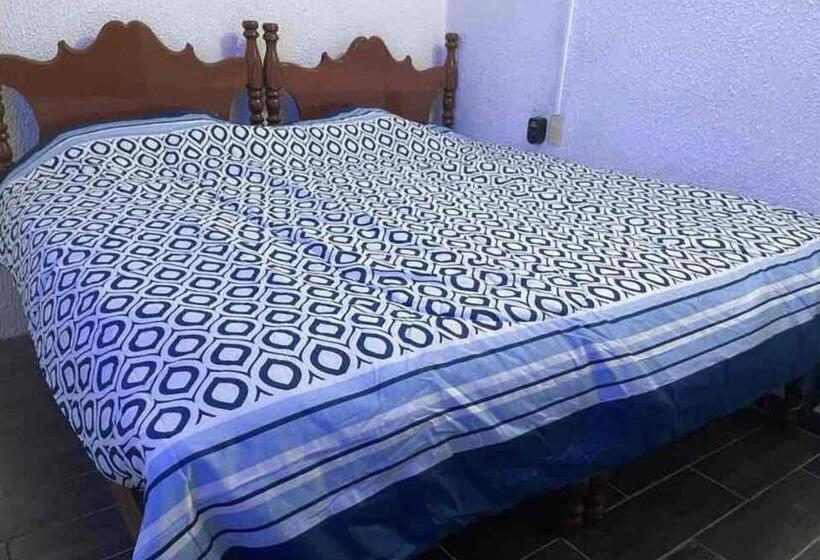 غرفة قياسية سرير كينج, Tmx Hostal