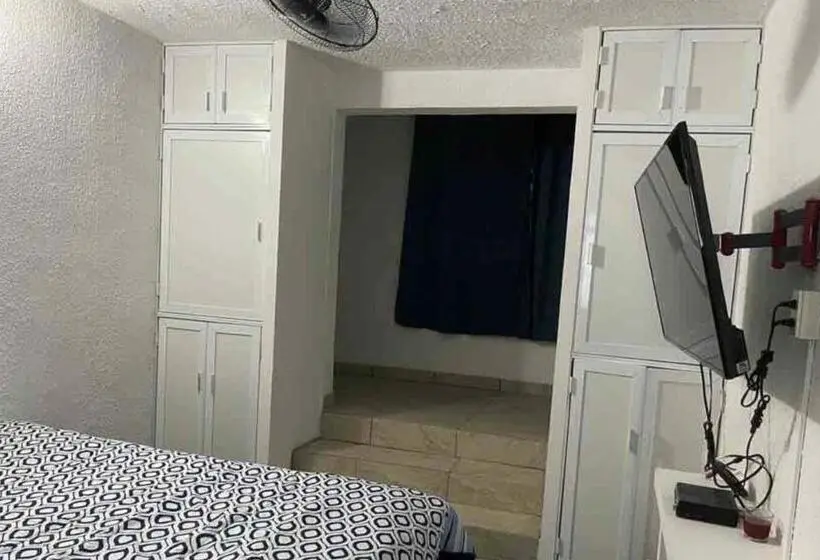 اتاق استاندارد با تخت بزرگ, Tmx Hostal