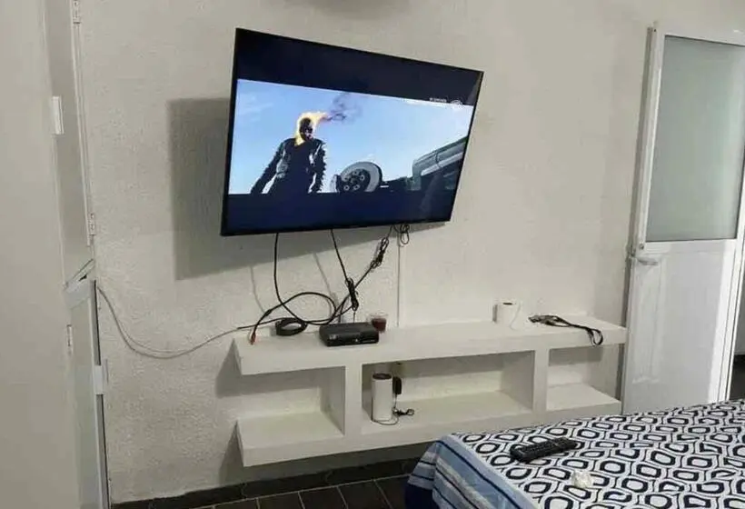 اتاق استاندارد با تخت بزرگ, Tmx Hostal
