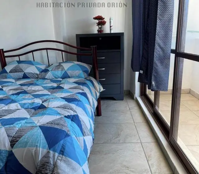 اتاق استاندارد با بالکن, Tmx Hostal