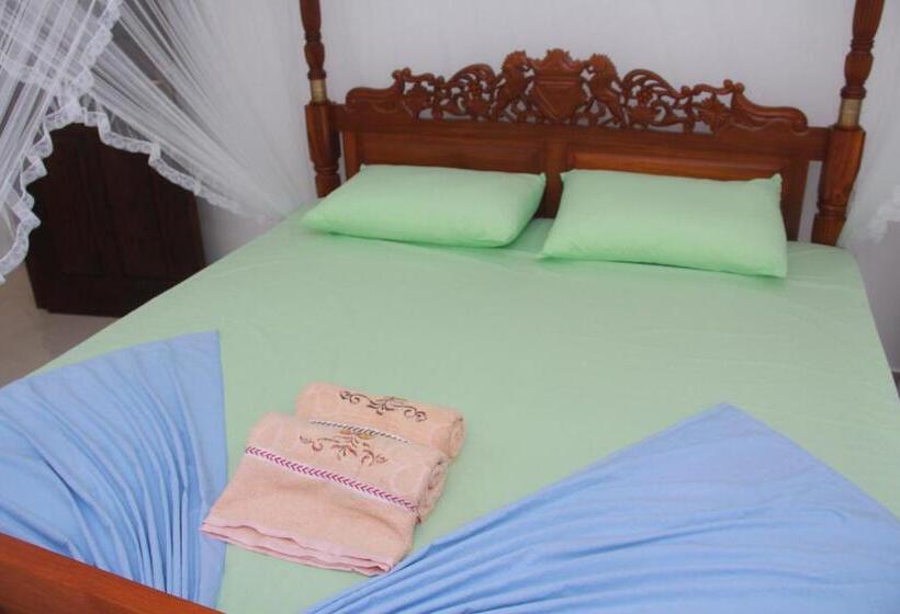 اتاق لوکس, Brave Resort Mirissa