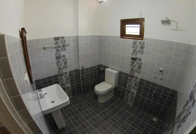 اتاق لوکس, Brave Resort Mirissa