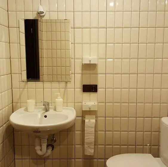 تختخواب در اتاق مشترک, Chocolate Hostel