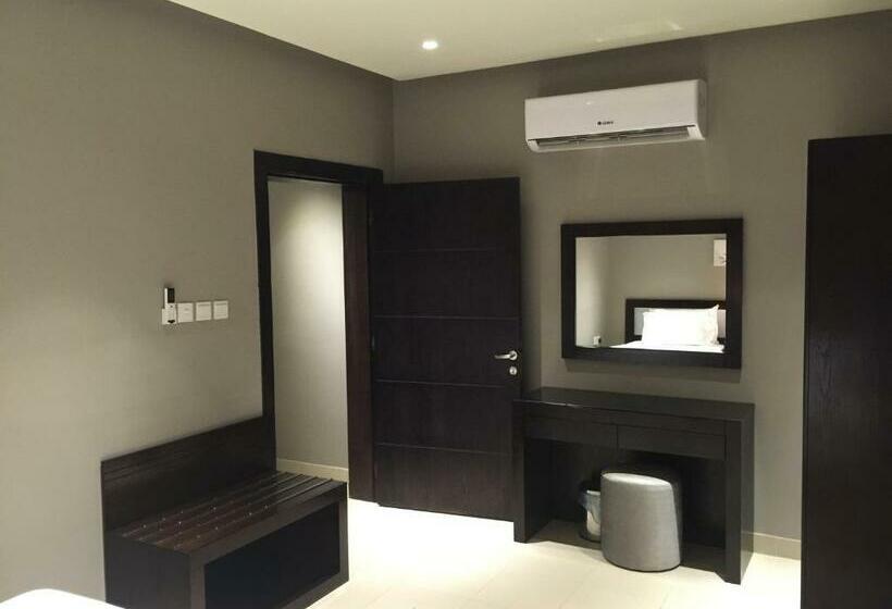 سوییت جونیور, الشجرة الثلاثية للشقق المخدومة Triple Tree