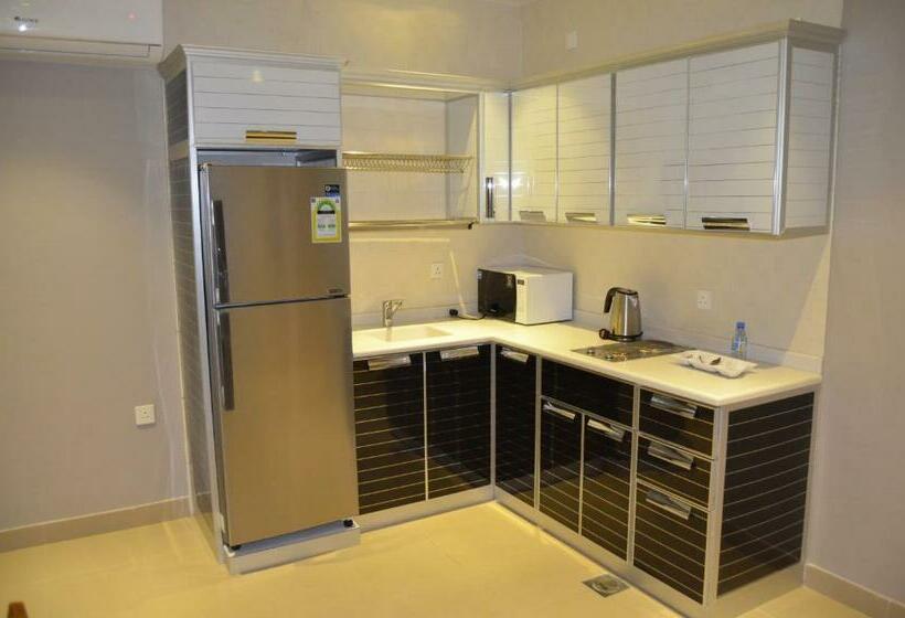 سوییت جونیور, الشجرة الثلاثية للشقق المخدومة Triple Tree