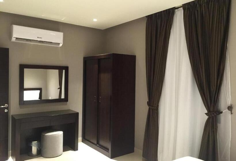 سوییت لوکس, الشجرة الثلاثية للشقق المخدومة Triple Tree